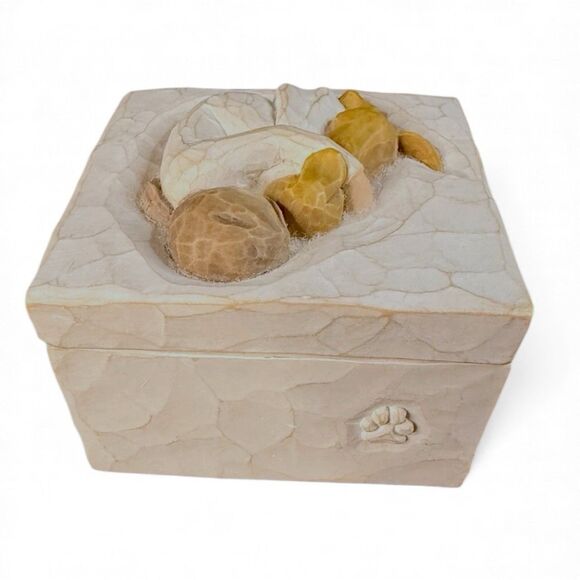 Vtg DEMDACO Willow Tree “TRUE” Trinket Box - “Truly a Friend” Girl w/Dog 2003 - Picture 9 of 14